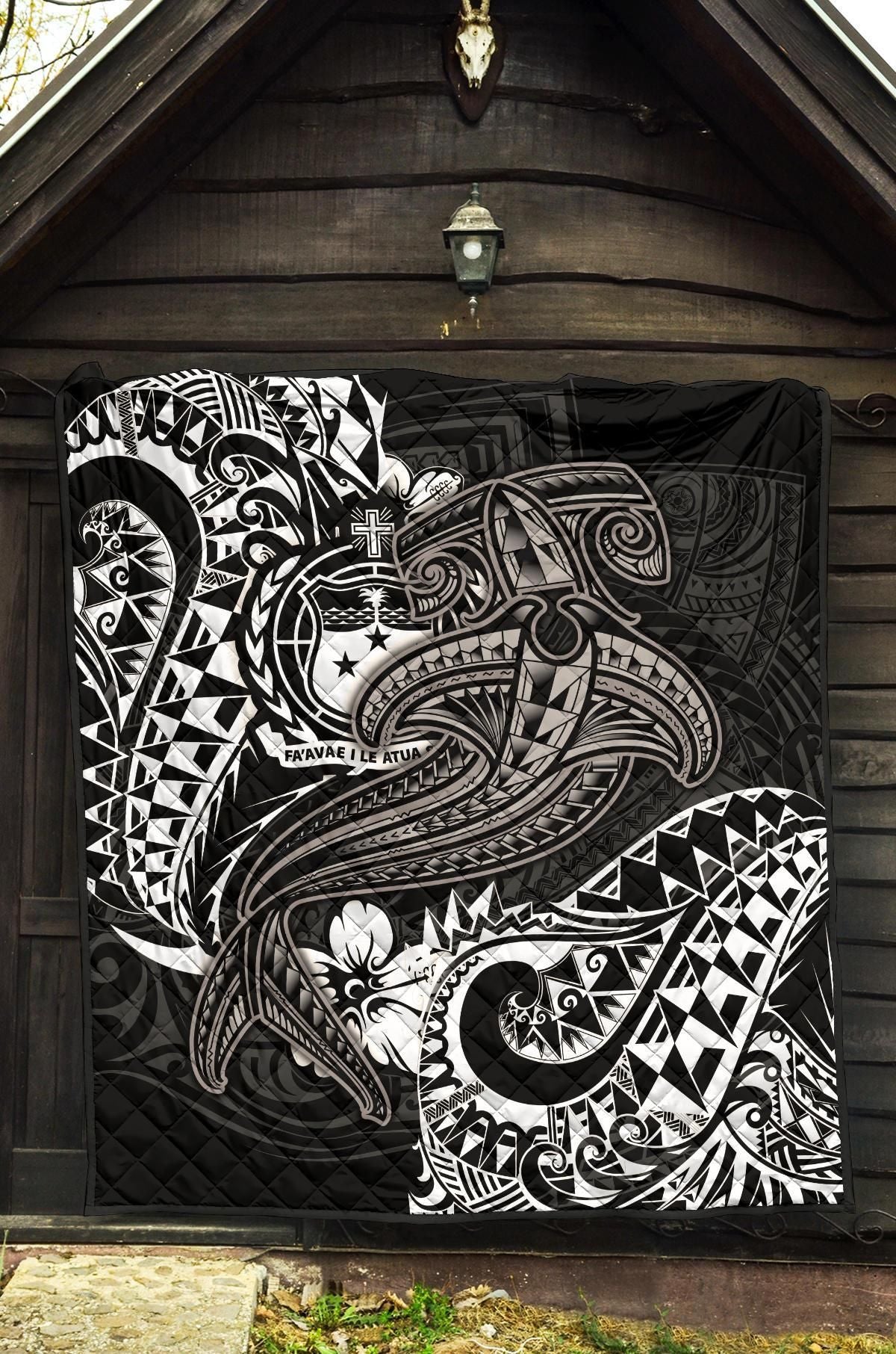 Samoa Premium Quilt - White Shark Polynesian Tattoo