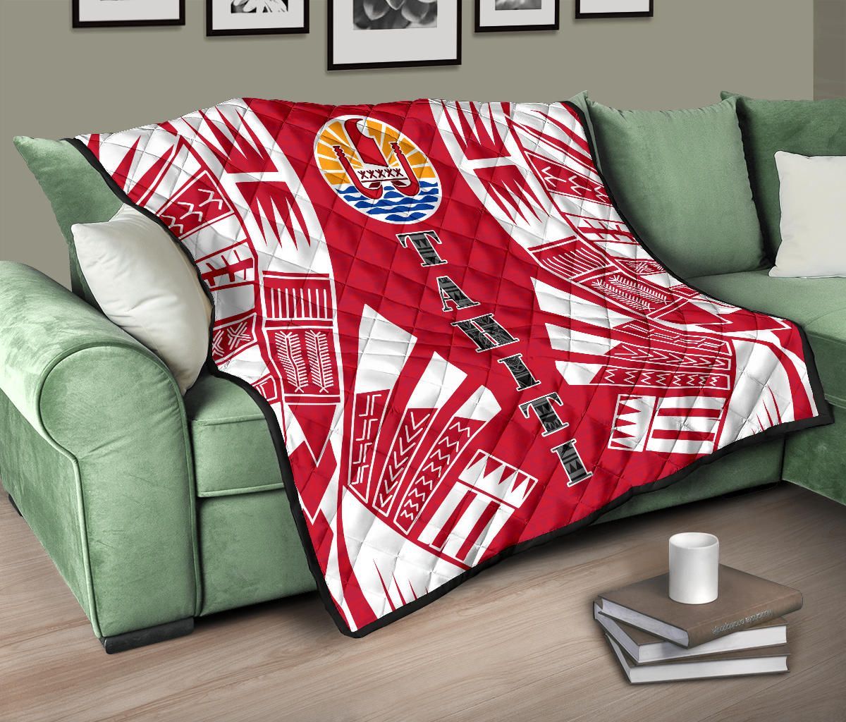 Tahiti Premium Quilt - Tahiti Flag Polynesian White Tattoo (Red)