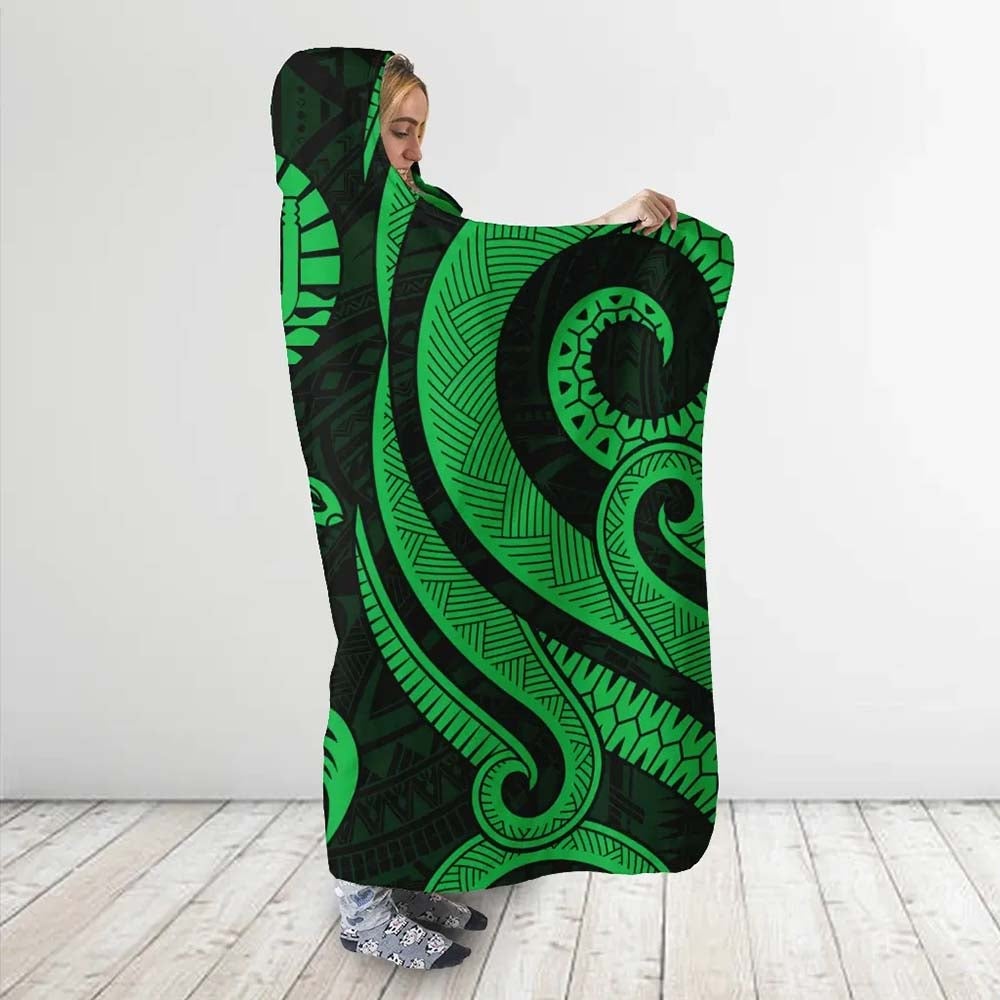Tahiti Hooded Blanket - Green Tentacle Turtle