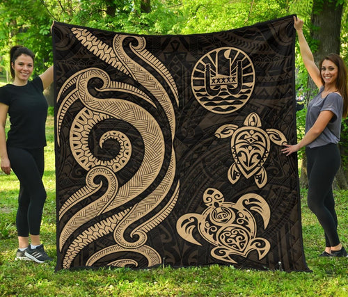 Tahiti Polynesian Premium Quilt - Gold Tentacle Turtle