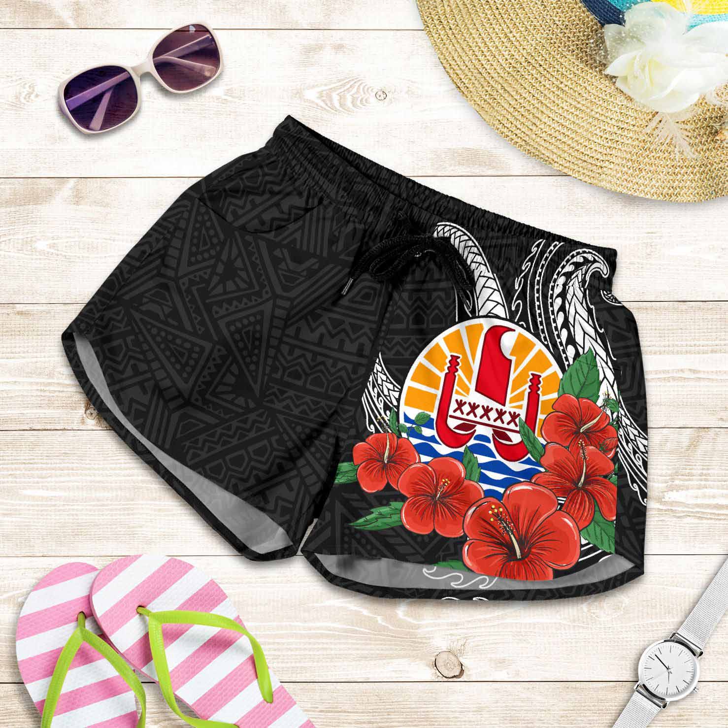 Tahiti Polynesian Women Shorts - Hibiscus Coat of Arm Black