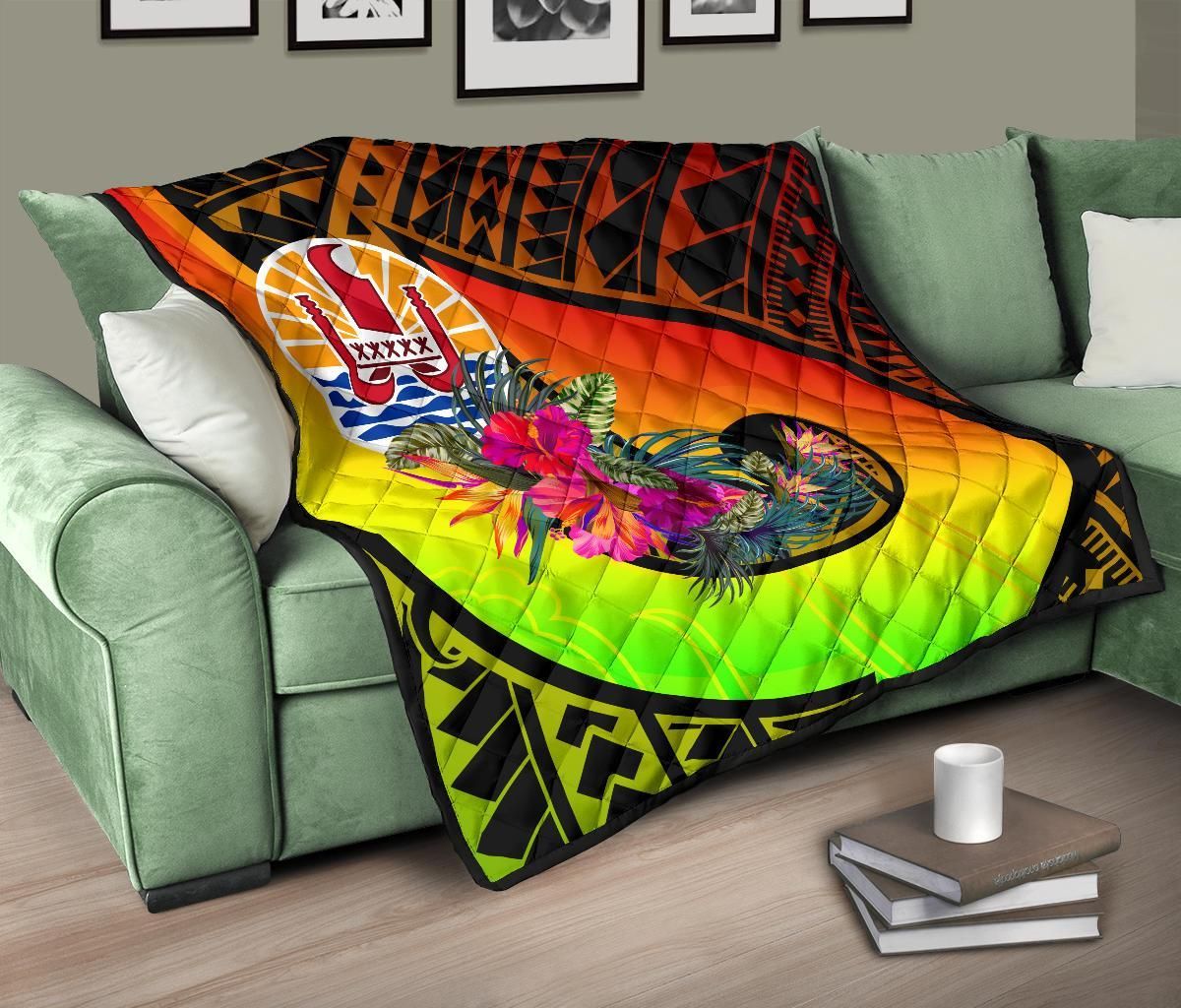Tahiti Premium Quilt - Polynesian Hook And Hibiscus (Reggae)