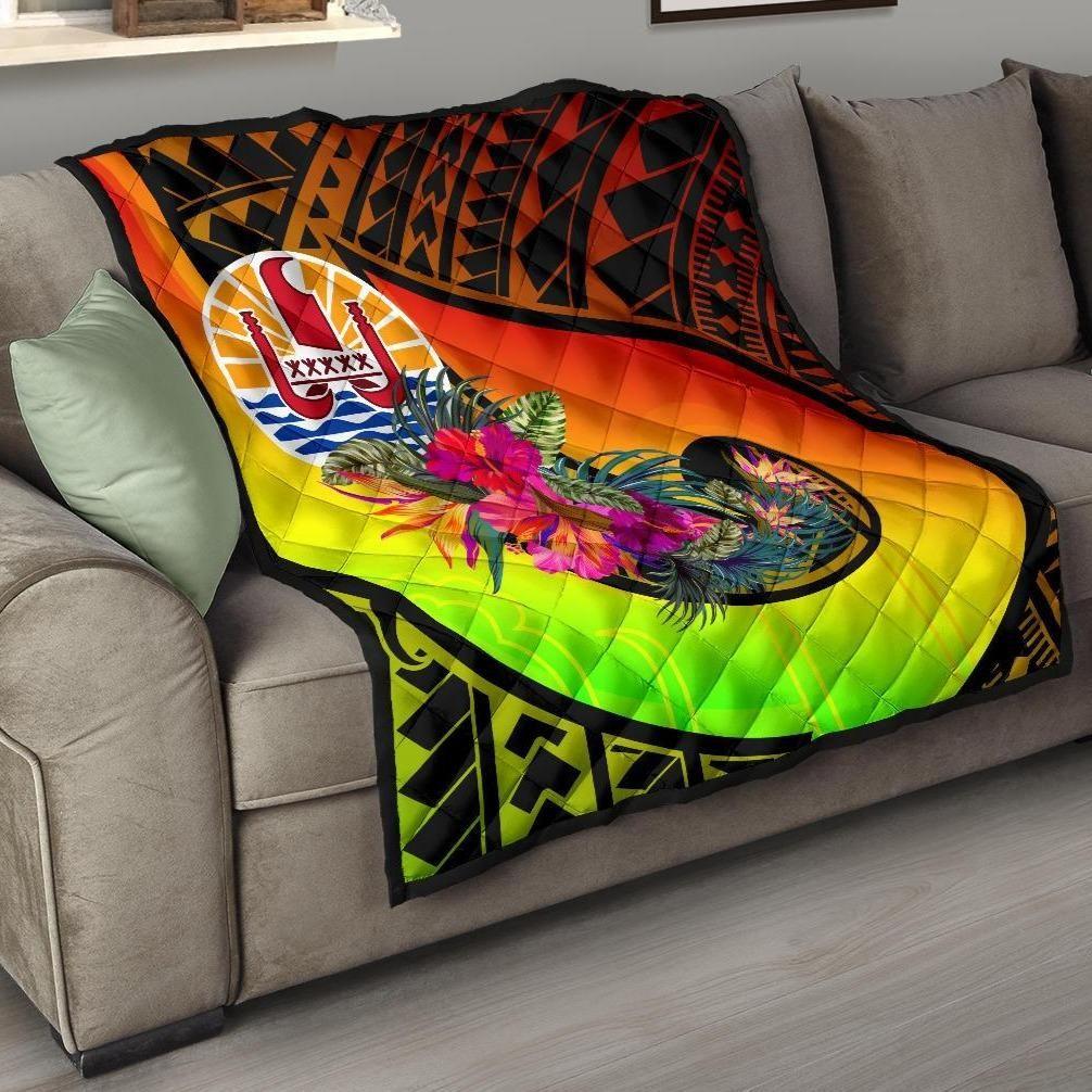 Tahiti Premium Quilt - Polynesian Hook And Hibiscus (Reggae)
