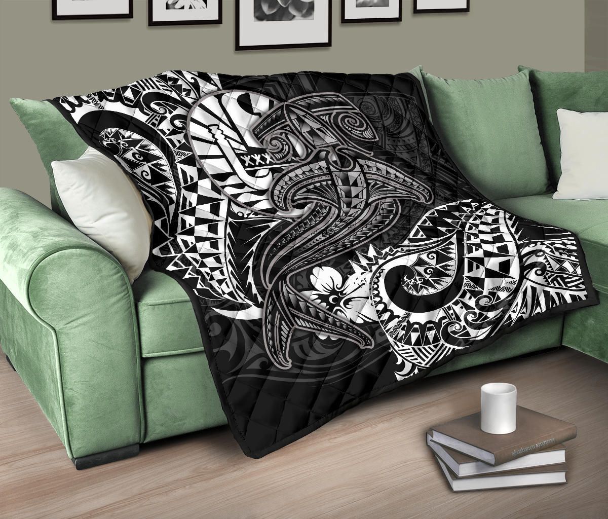 Tahiti Premium Quilt - White Shark Polynesian Tattoo