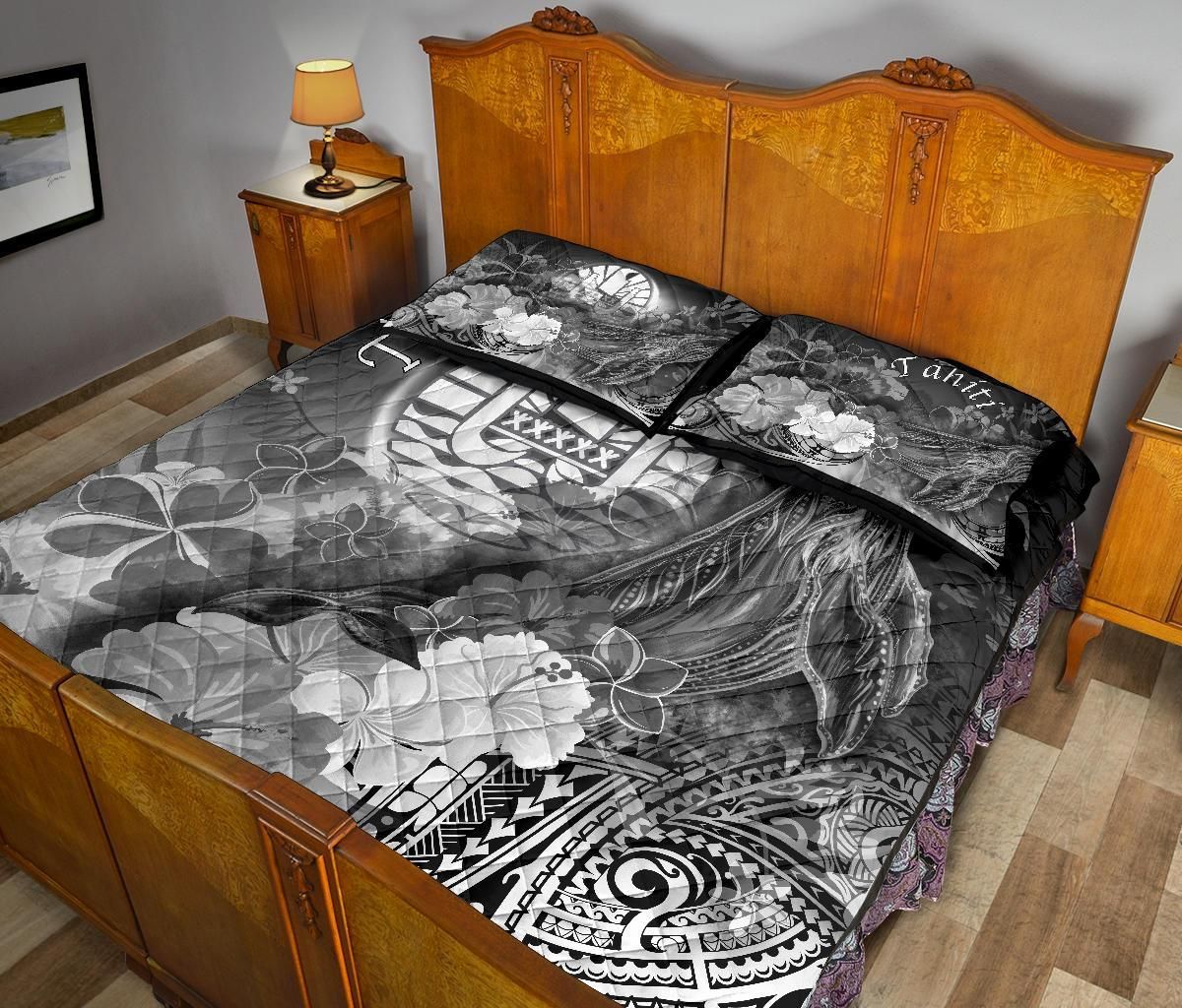 Tahiti Quilt Bed Set - Humpback Whale with Tropical Flowers (White)