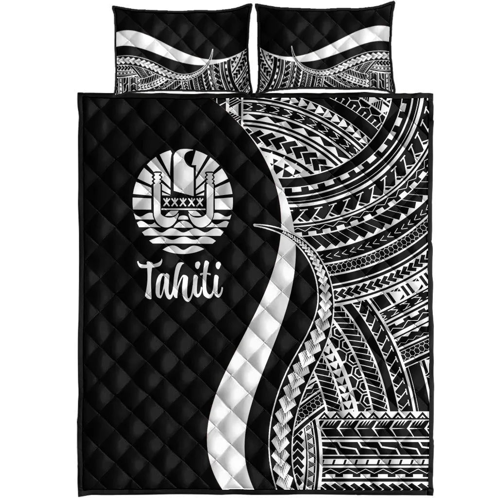 Tahiti Quilt Bed Set - White Polynesian Tentacle Tribal Pattern