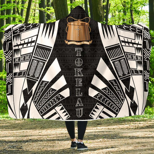 Tokelau Hooded Blanket - Polynesian Tattoo Black