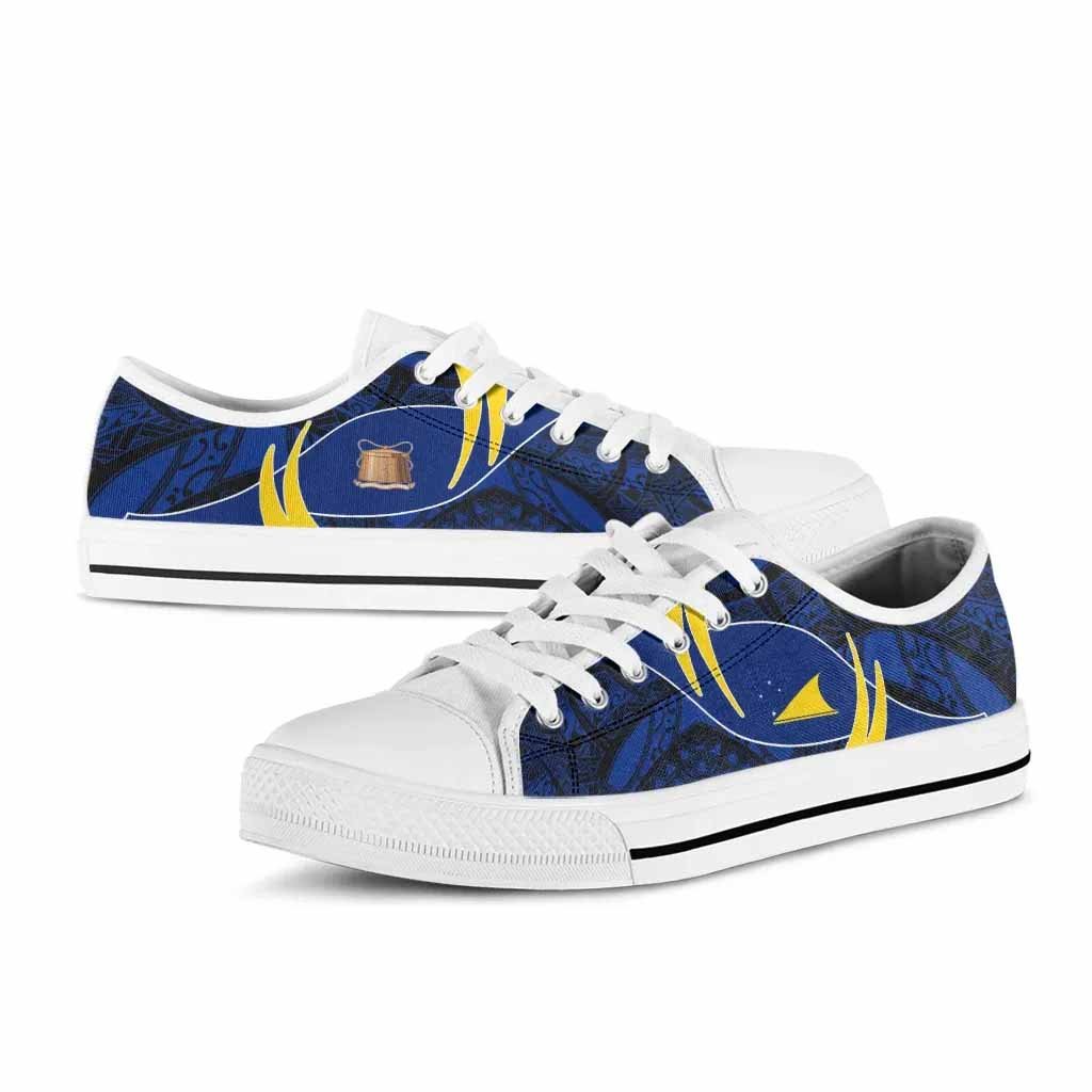 Tokelau Low Top Shoes - Symmetrical Lines