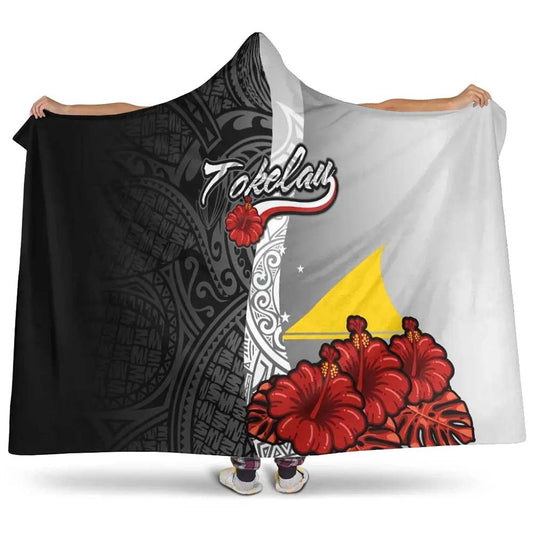 Tokelau Polynesian Hooded Blanket- Coat Of Arm With Hibiscus White