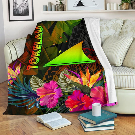 Tokelau Polynesian Premium Blanket - Hibiscus and Banana Leaves