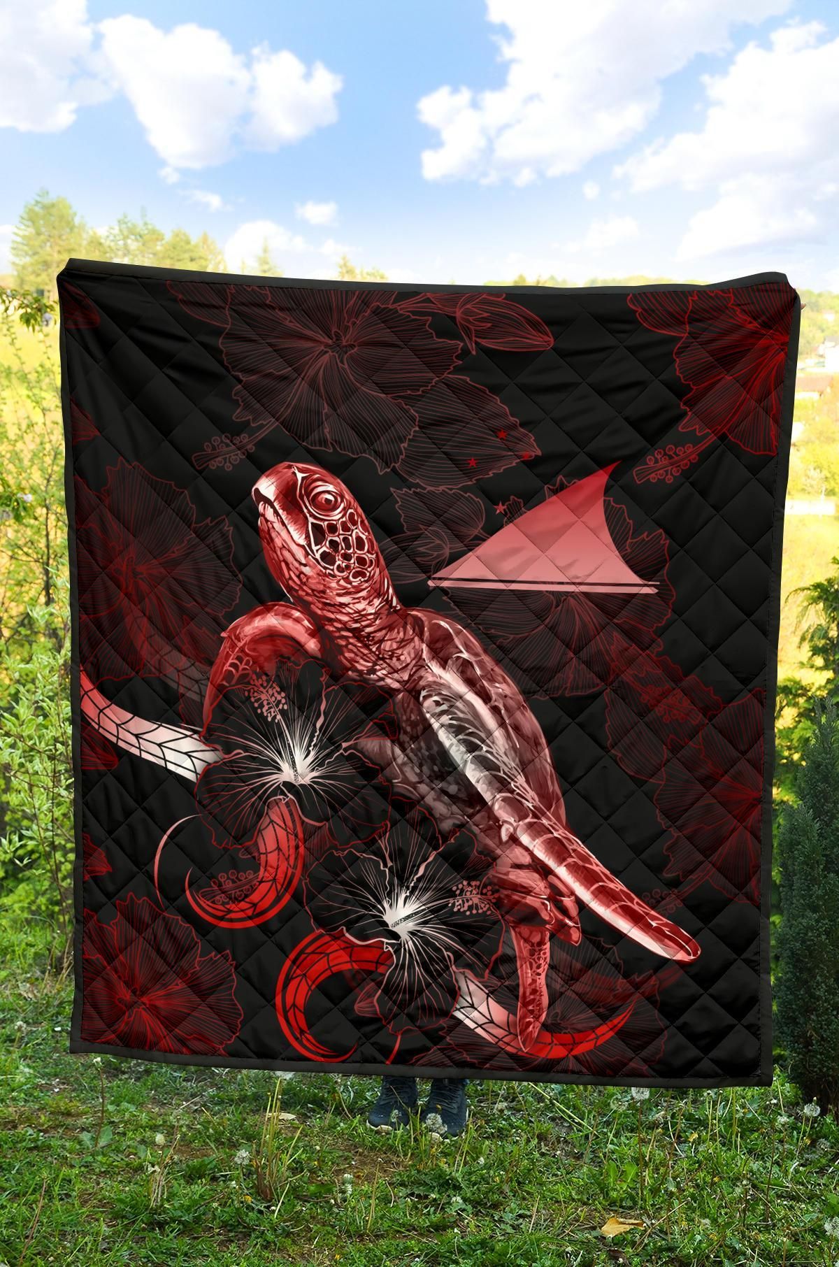 Tokelau Polynesian Premium Quilt - Turtle With Blooming Hibiscus Red