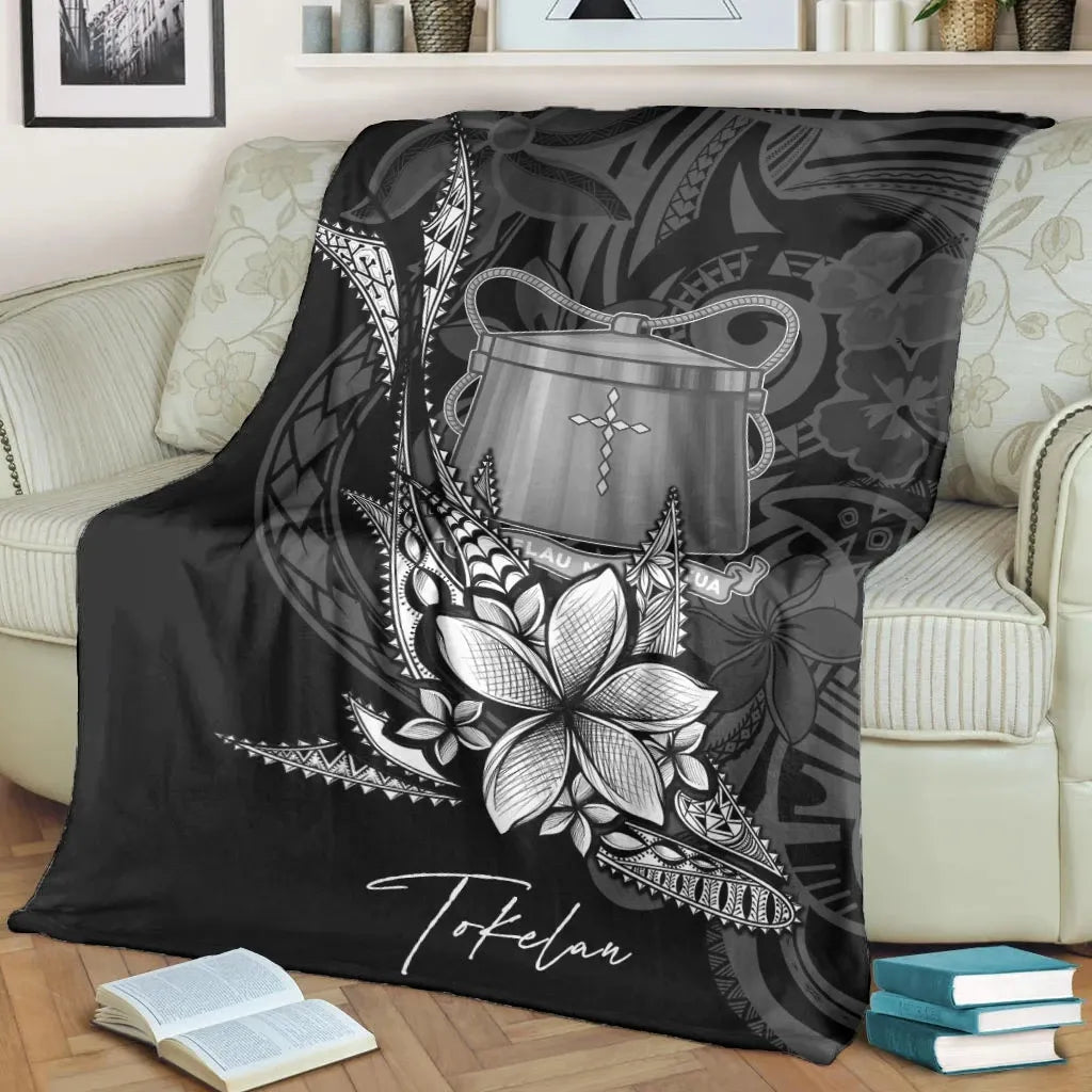 Tokelau Premium Blanket - Fish With Plumeria Flowers Style