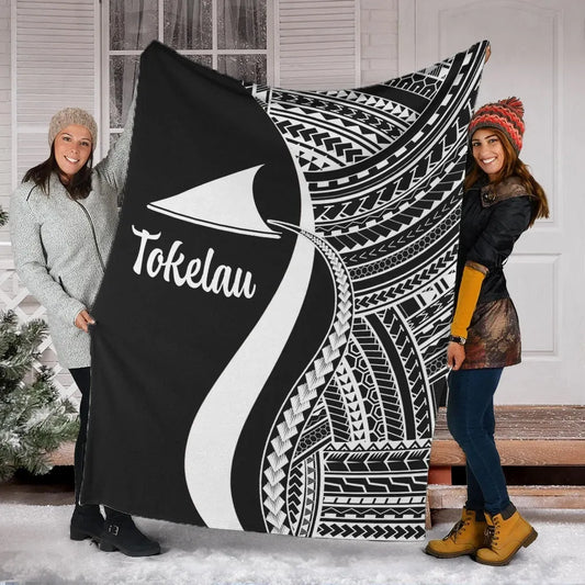 Tokelau Premium Blanket - White Polynesian Tentacle Tribal Pattern