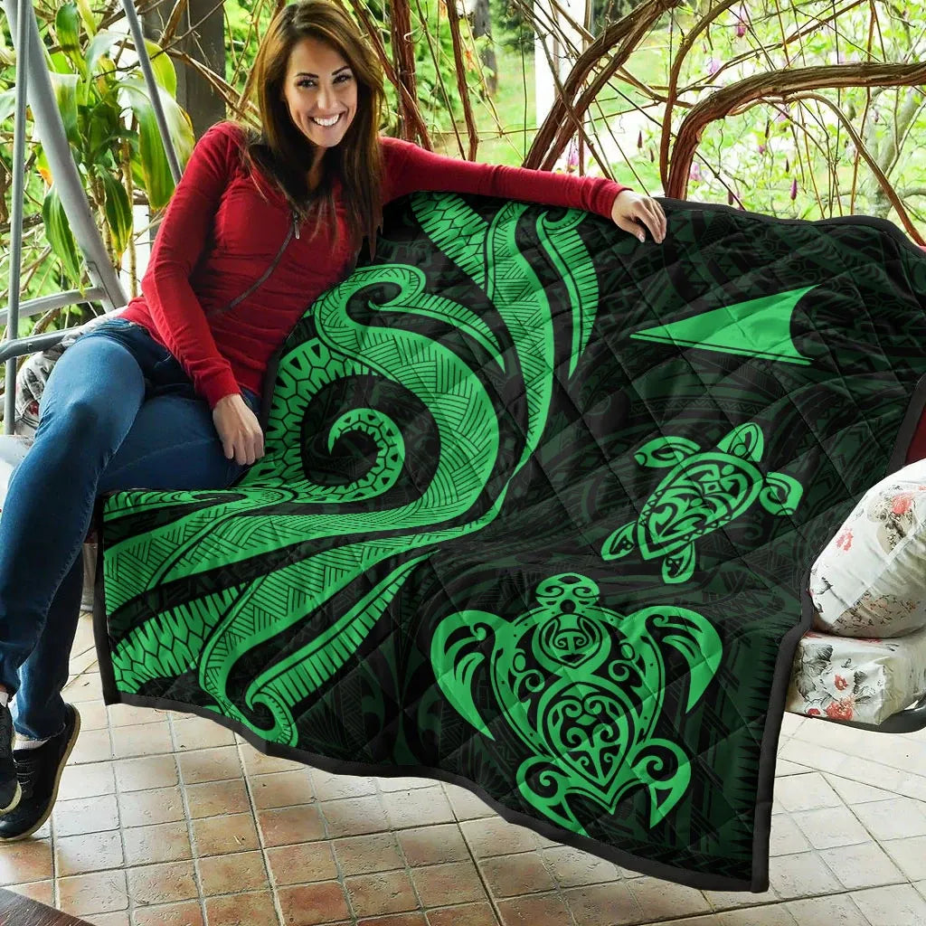 Tokelau Premium Quilt - Green Tentacle Turtle