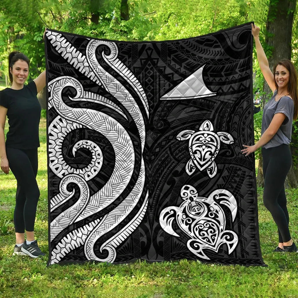 Tokelau Premium Quilt - White Tentacle Turtle