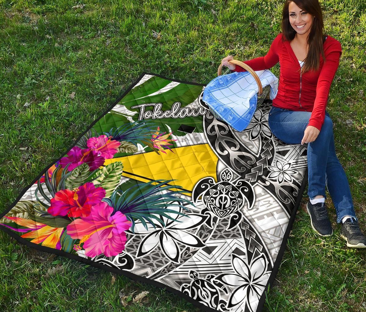 Tokelau Premium Quilt White - Turtle Plumeria Banana Leaf