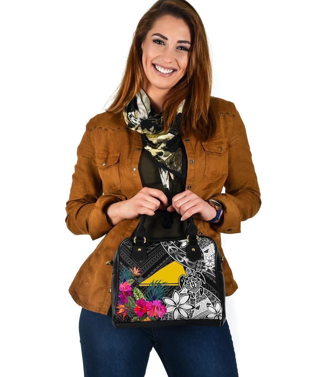 Tokelau Shoulder Handbag - Turtle Plumeria Banana Leaf