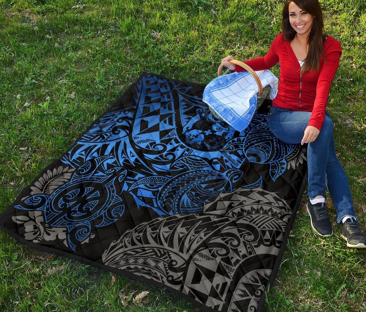 Tonga Polynesian Premium Quilt - Blue Turtle Flowing