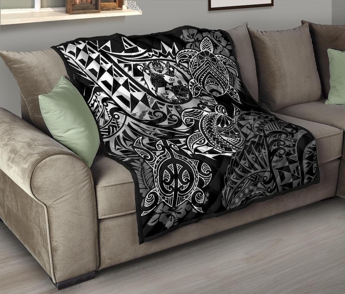 Tonga Polynesian Premium Quilt - White Turtle Flowing
