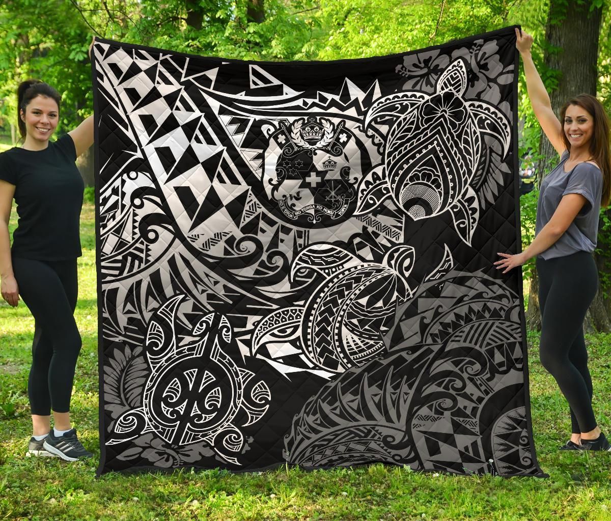 Tonga Polynesian Premium Quilt - White Turtle Flowing