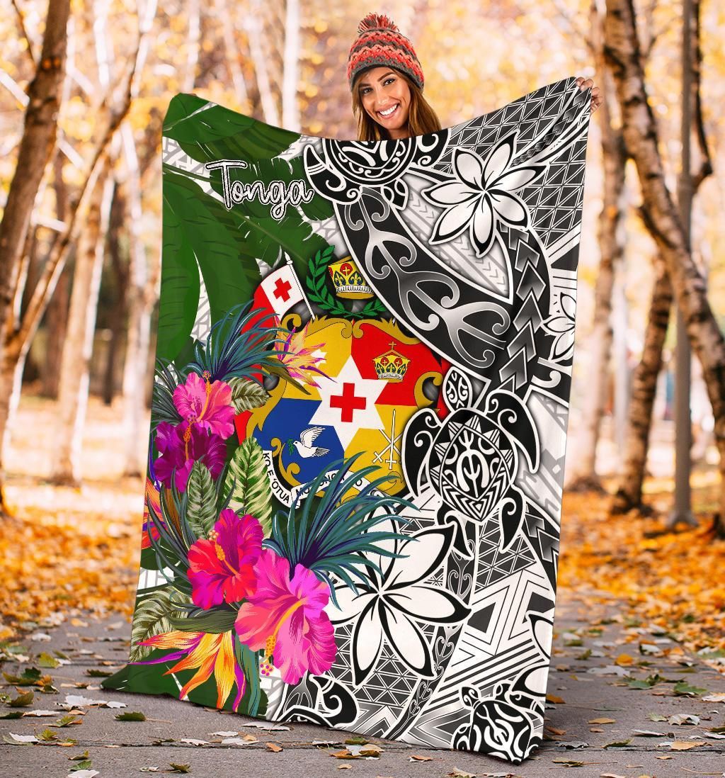 Tonga Premium Blanket White - Turtle Plumeria Banana Leaf