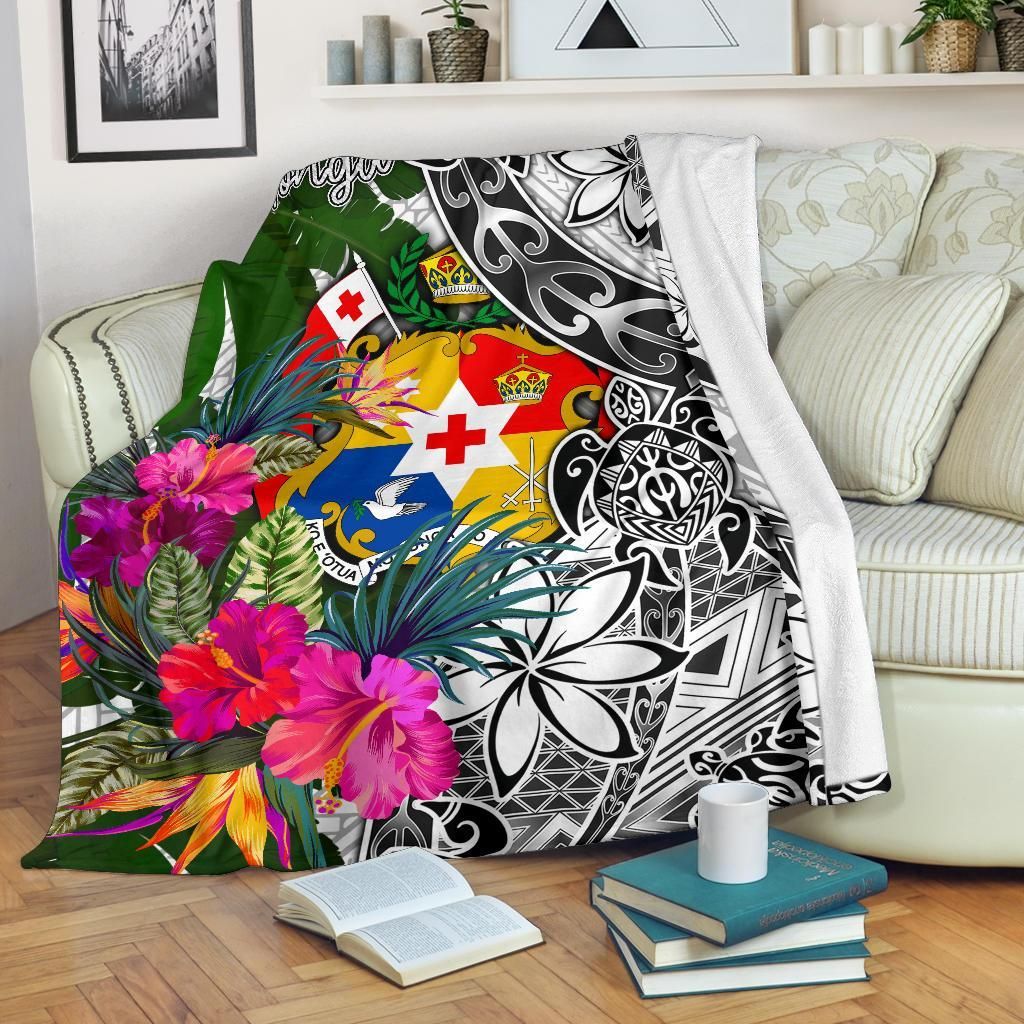 Tonga Premium Blanket White - Turtle Plumeria Banana Leaf
