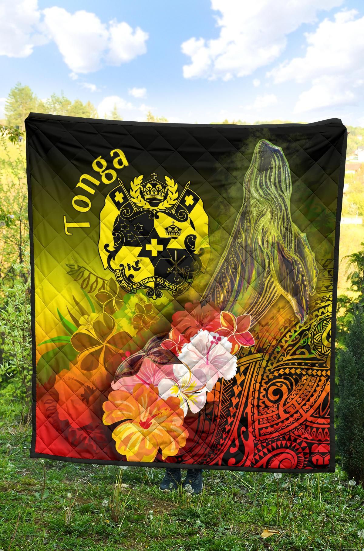 Tonga Premium Quilt - Humpback Whale with Tropical Flowers (Yellow)