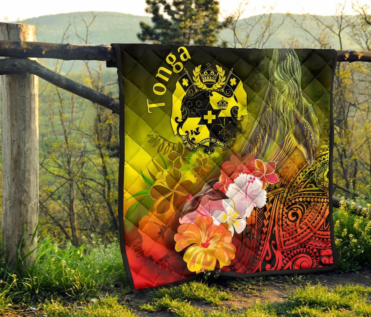 Tonga Premium Quilt - Humpback Whale with Tropical Flowers (Yellow)