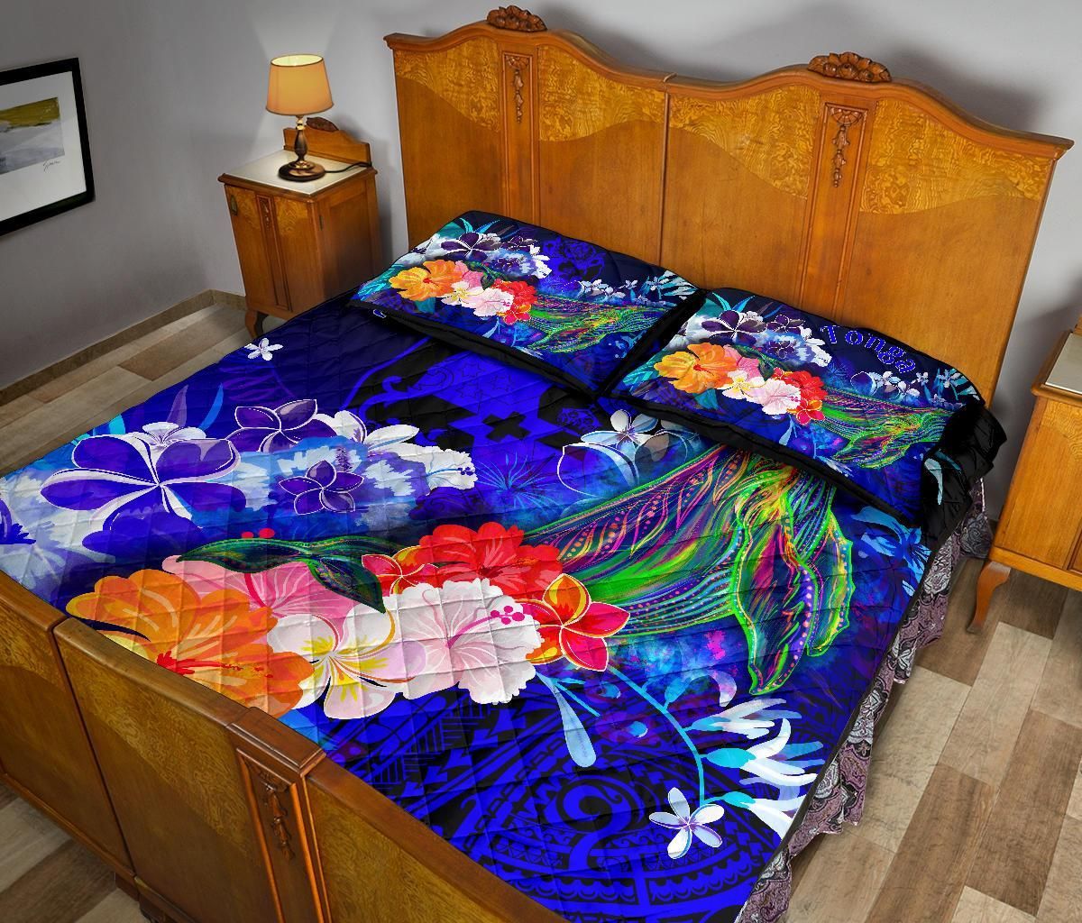 Tonga Quilt Bed Set - Humpback Whale with Tropical Flowers (Blue)