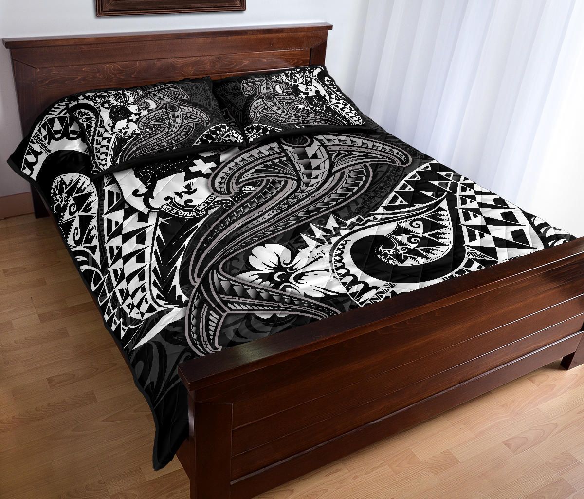 Tonga Quilt Bed Set - White Shark Polynesian Tattoo