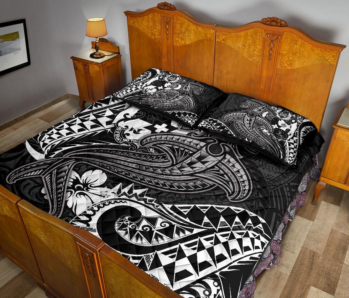 Tonga Quilt Bed Set - White Shark Polynesian Tattoo