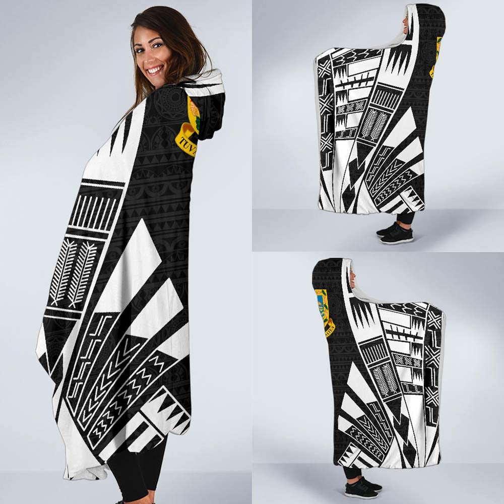 Tuvalu Hooded Blanket - Polynesian Tattoo Black