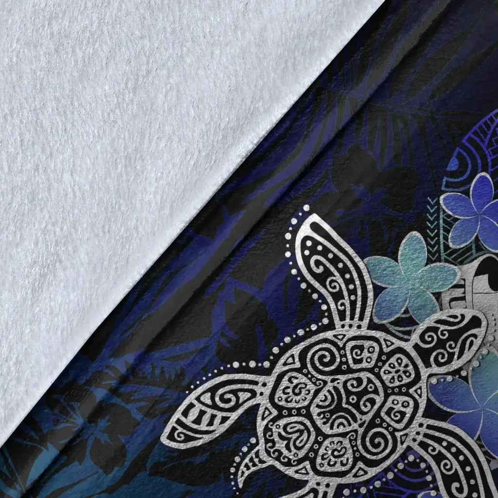Tuvalu Polynesian Premium Blanket - Blue Turtle Couple