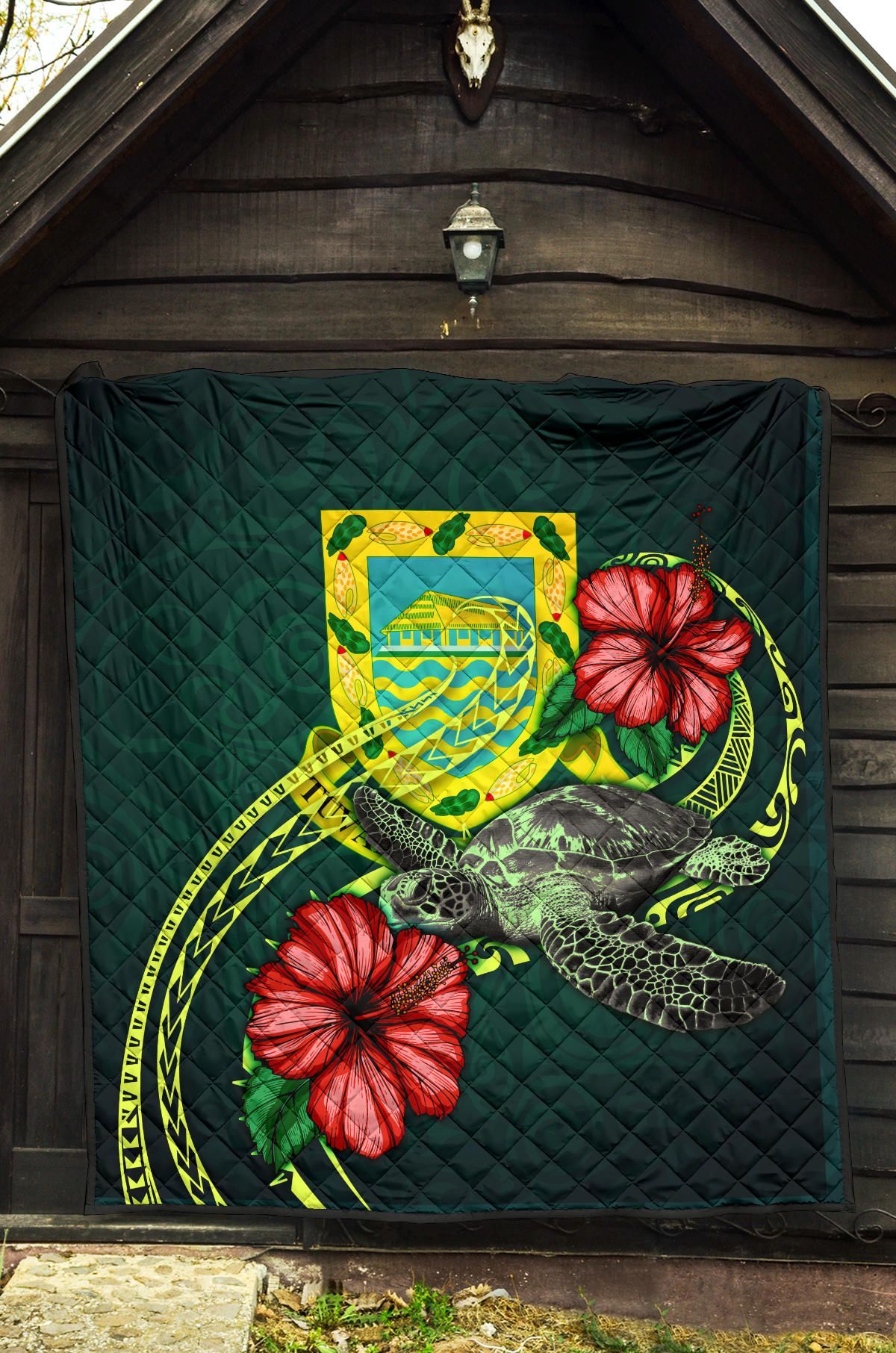Tuvalu Polynesian Premium Quilt - Green Turtle Hibiscus