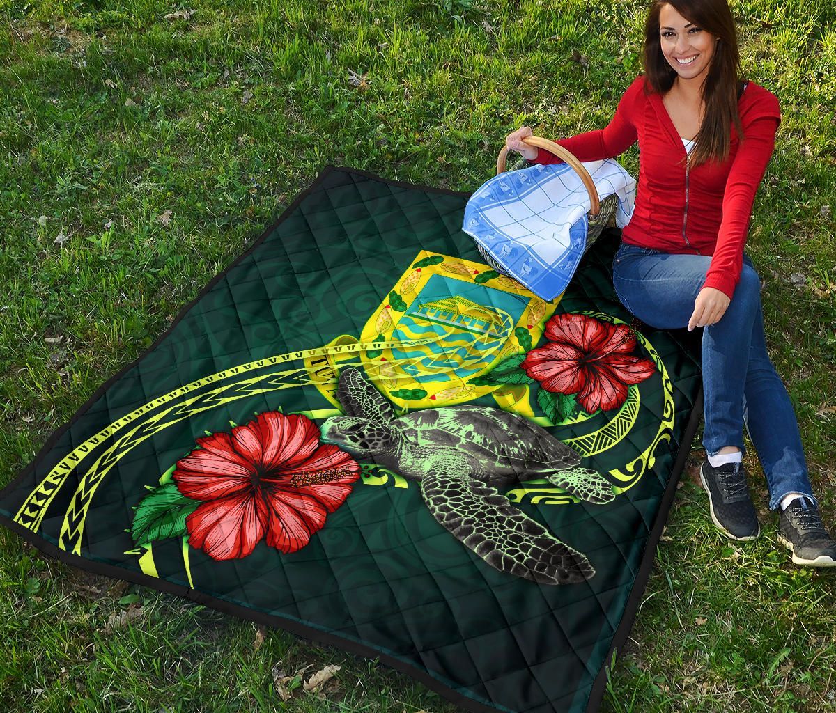 Tuvalu Polynesian Premium Quilt - Green Turtle Hibiscus