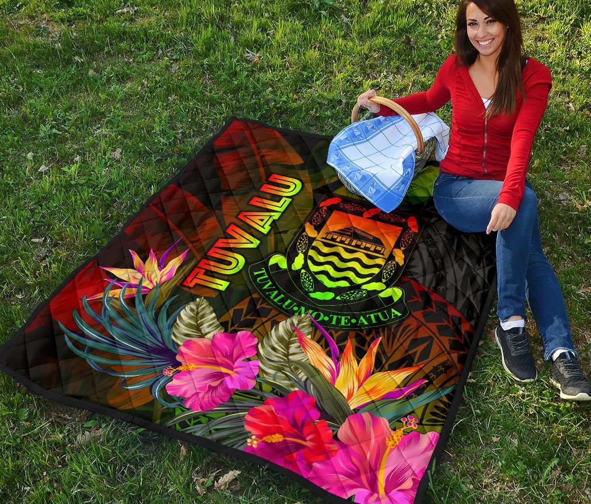 Tuvalu Polynesian Premium Quilt -  Hibiscus and Banana Leaves