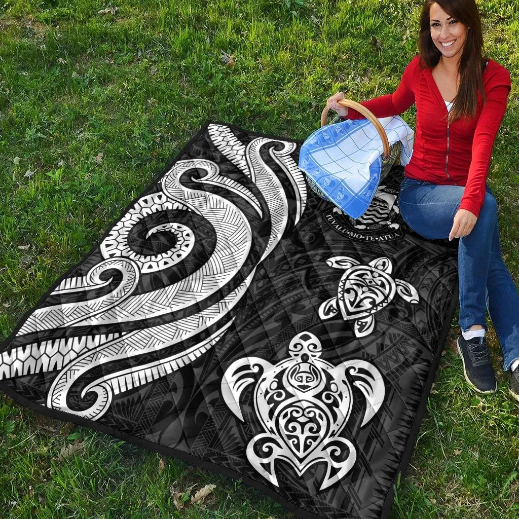 Tuvalu Premium Quilt - White Tentacle Turtle