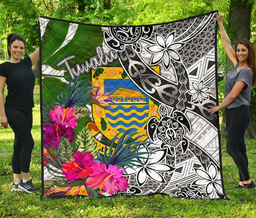 Tuvalu Premium Quilt White - Turtle Plumeria Banana Leaf