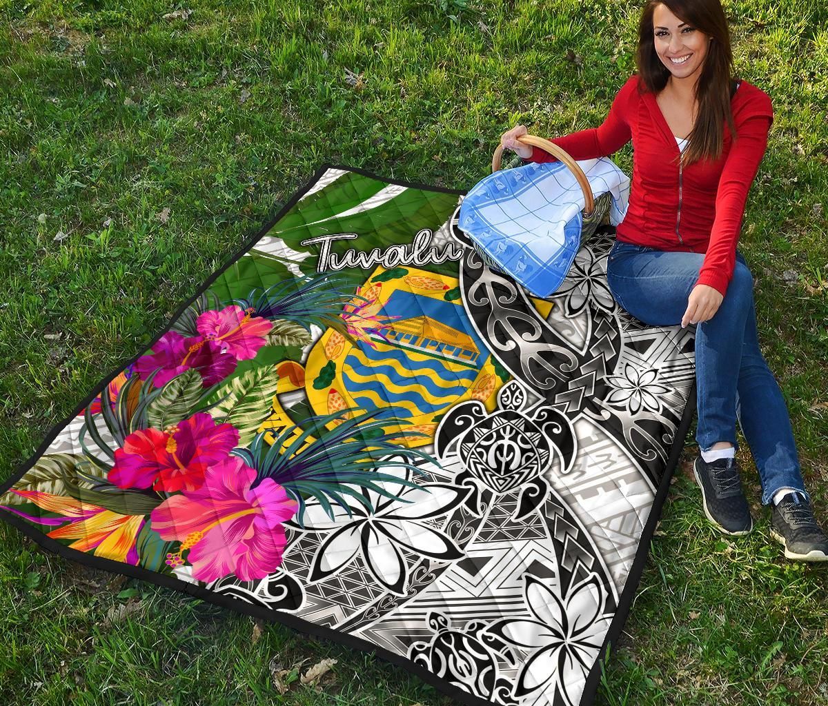Tuvalu Premium Quilt White - Turtle Plumeria Banana Leaf