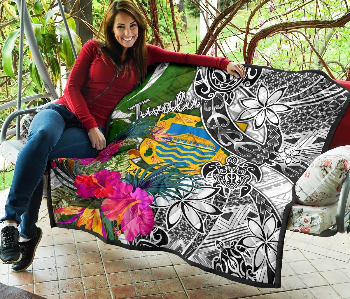 Tuvalu Premium Quilt White - Turtle Plumeria Banana Leaf