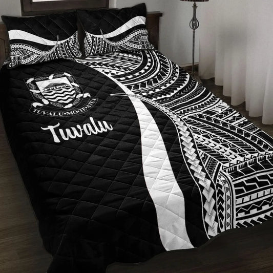 Tuvalu Quilt Bed Set - White Polynesian Tentacle Tribal Pattern