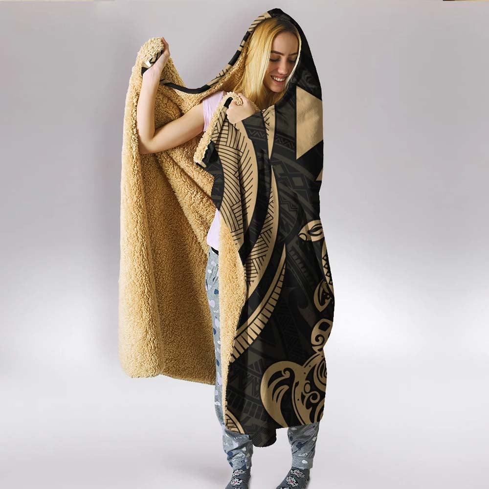 Wallis and Futuna Hooded Blanket - Gold Tentacle Turtle
