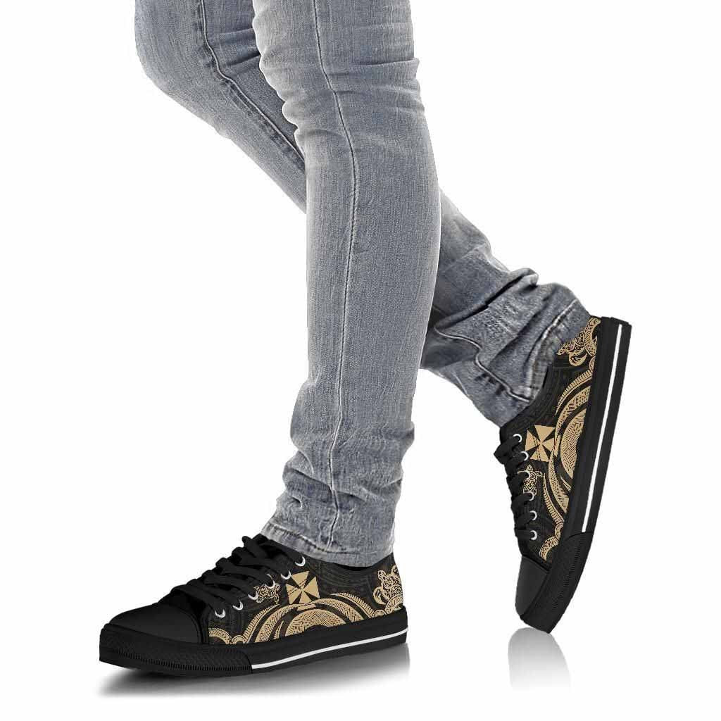 Wallis and Futuna Low Top Canvas Shoes - Gold Tentacle Turtle