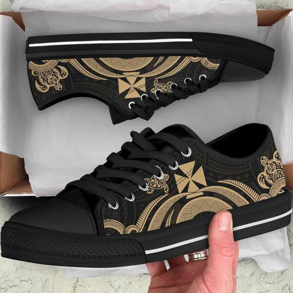Wallis and Futuna Low Top Canvas Shoes - Gold Tentacle Turtle