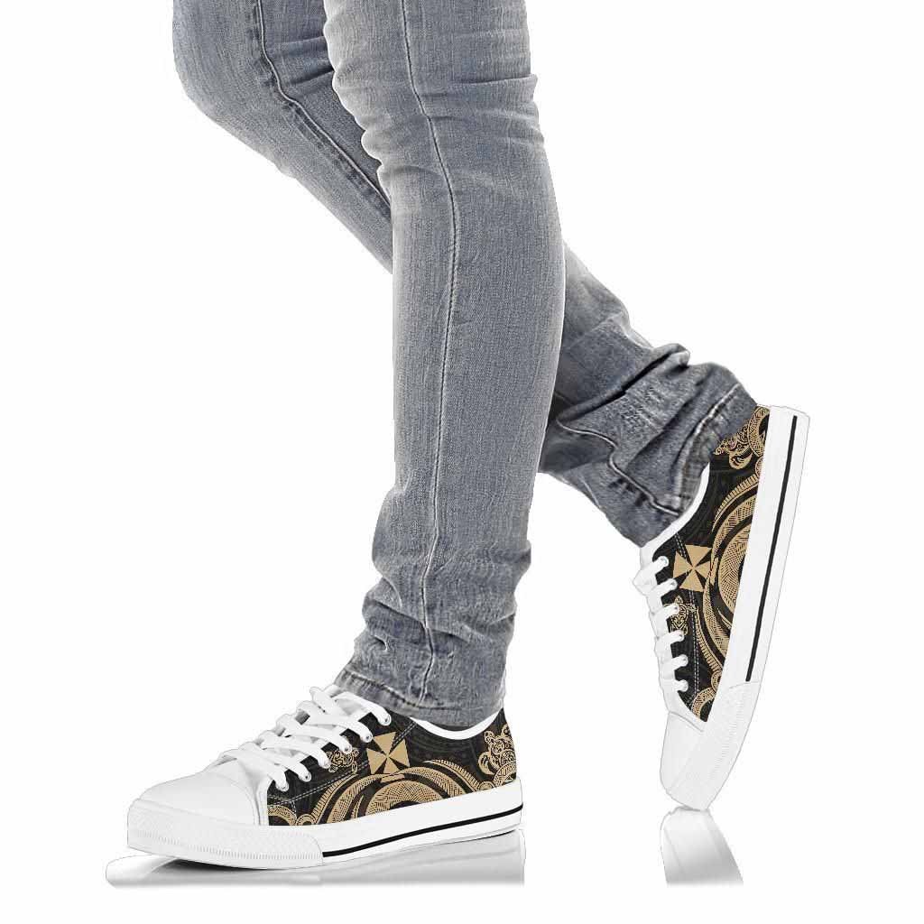 Wallis and Futuna Low Top Canvas Shoes - Gold Tentacle Turtle
