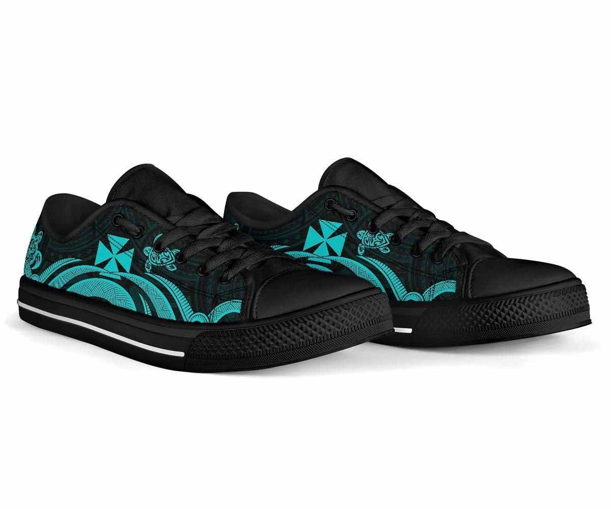 Wallis and Futuna Low Top Canvas Shoes - Turquoise Tentacle Turtle