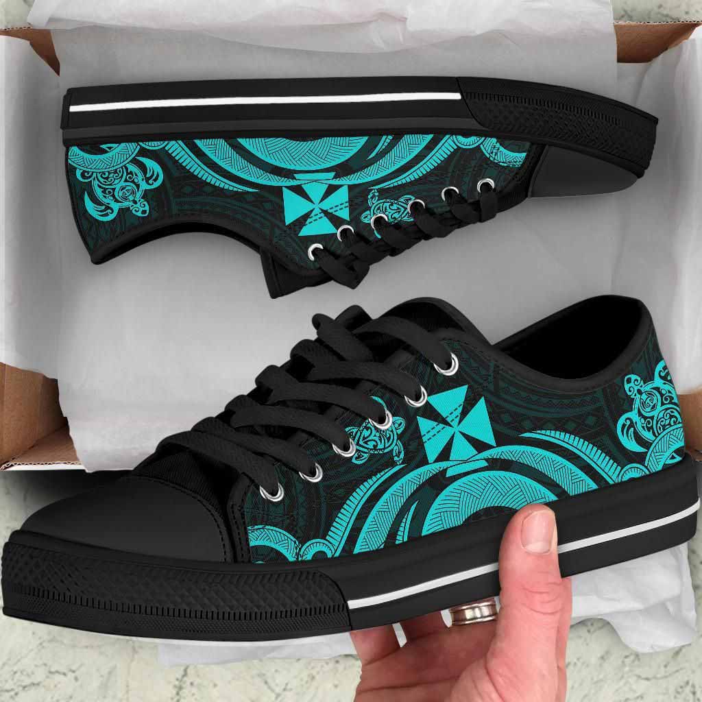 Wallis and Futuna Low Top Canvas Shoes - Turquoise Tentacle Turtle