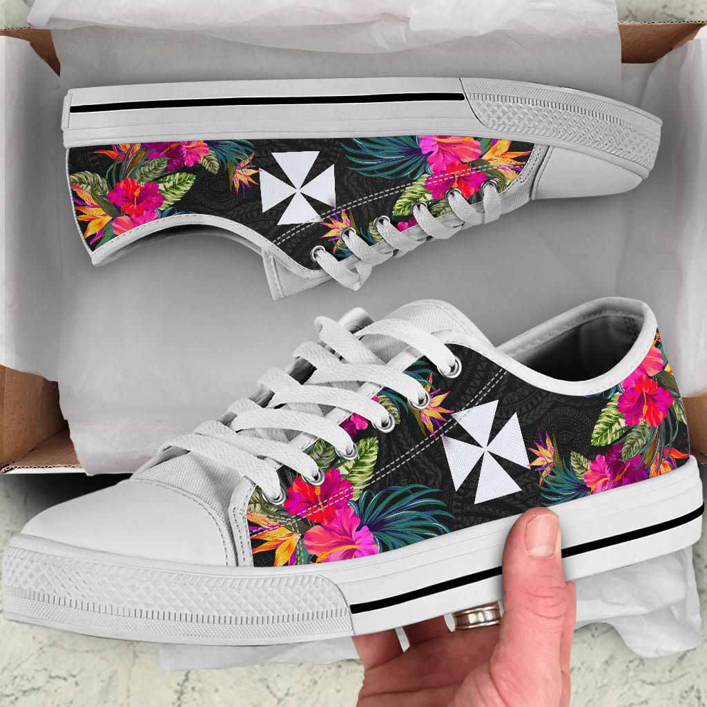 Wallis and Futuna Low Top Shoes - Hibiscus Polynesian Pattern