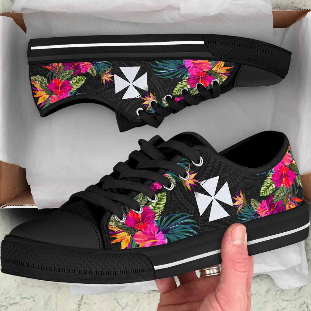 Wallis and Futuna Low Top Shoes - Hibiscus Polynesian Pattern