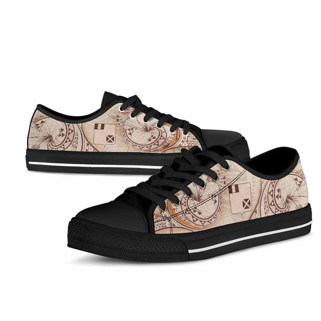 Wallis and Futuna Low Top Shoes - Hibiscus Flowers Vintage Style